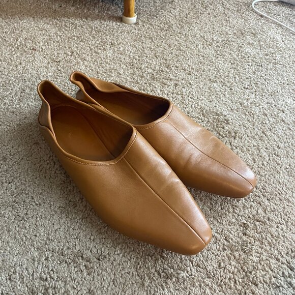 Vince Leather Camel Tan Flat Shoes Size 9.5 Loafers - Picture 2 of 4